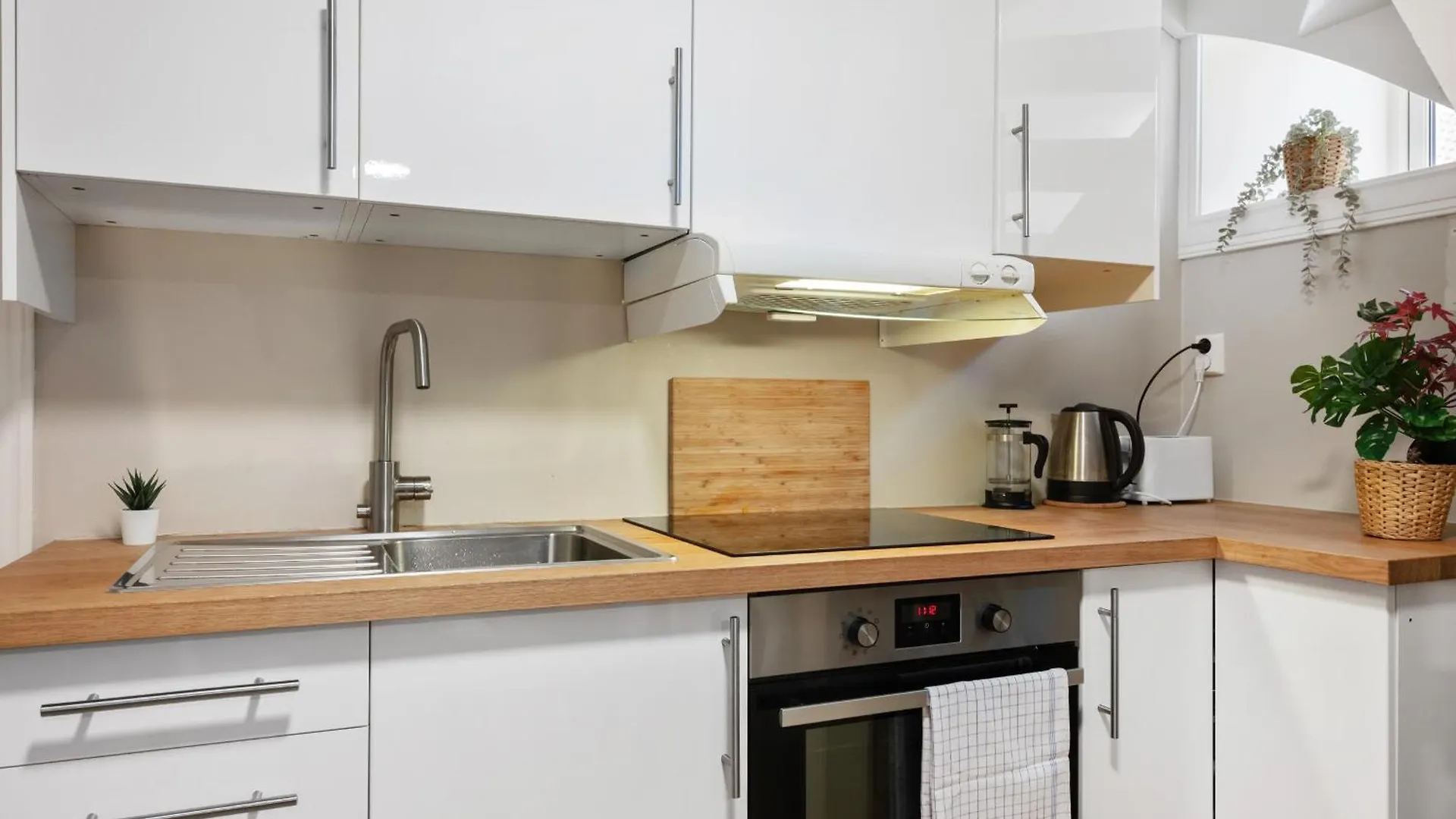 New! Modern City Apt: Central W/ Private Entrence Daire Bergen Norveç